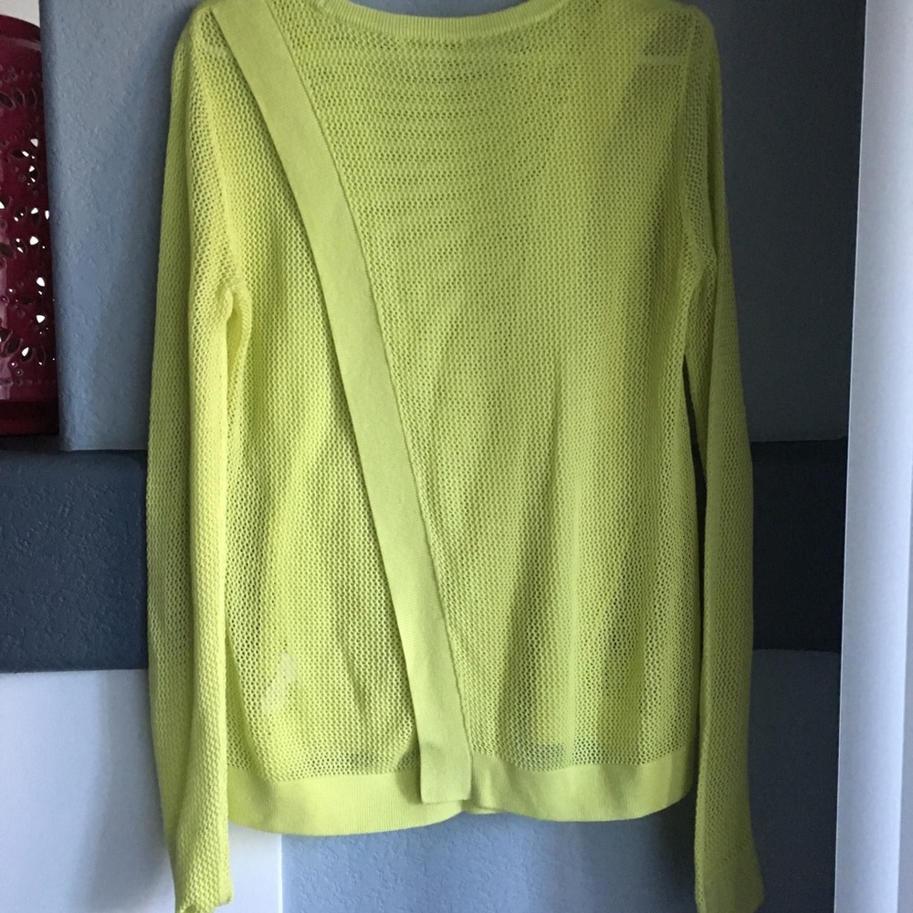 Cabi Split Back Yellow Spring Sweater - Medium - image 6